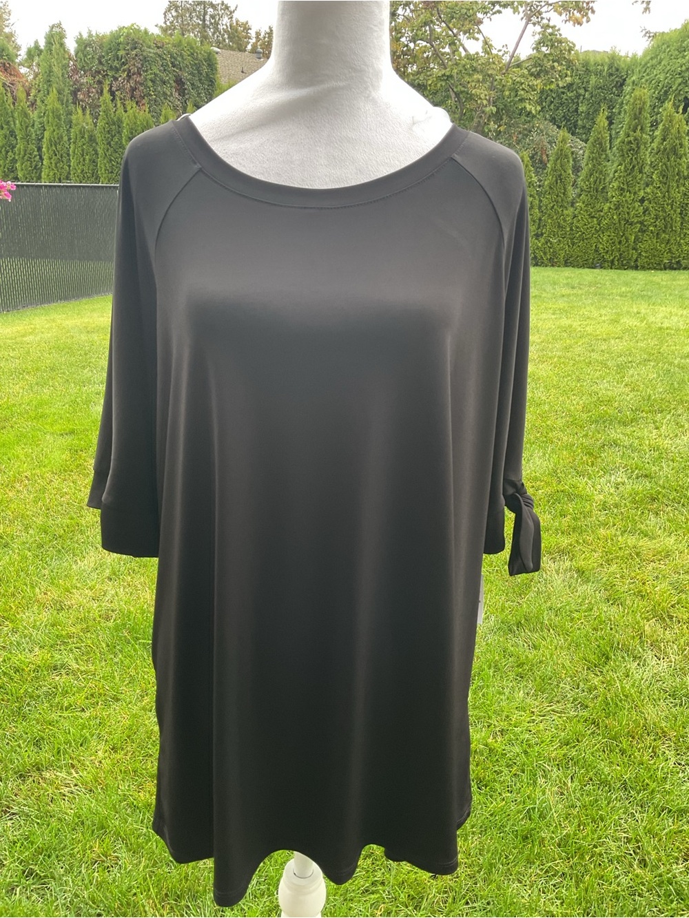 **Pennington NWT Classic Black Tie-Sleeve Women's Top